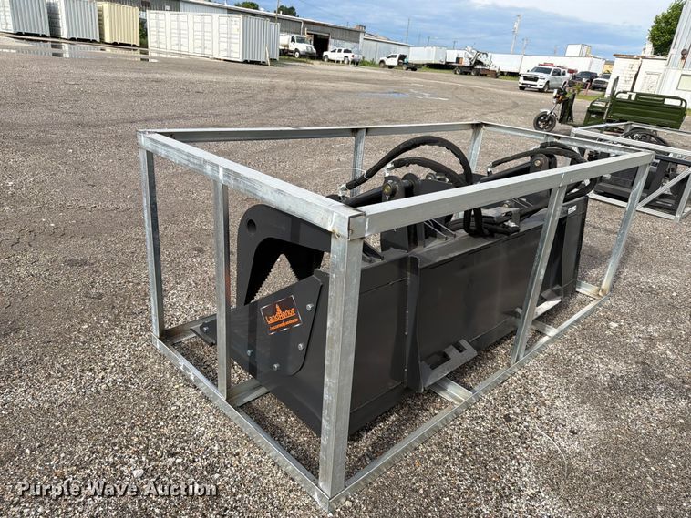 image for item EQ8044 2026 LandHonor SGB-11-72W skid steer grapple bucket