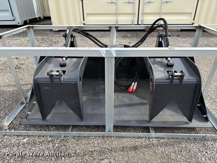 image for item EQ8044 2026 LandHonor SGB-11-72W skid steer grapple bucket