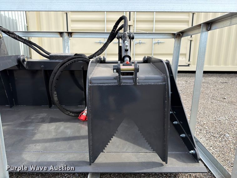 image for item EQ8044 2026 LandHonor SGB-11-72W skid steer grapple bucket