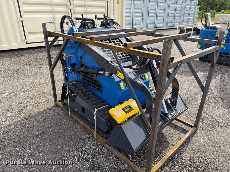 image for item EQ8045 2026 ZJG ZJ-380 compact utility loader