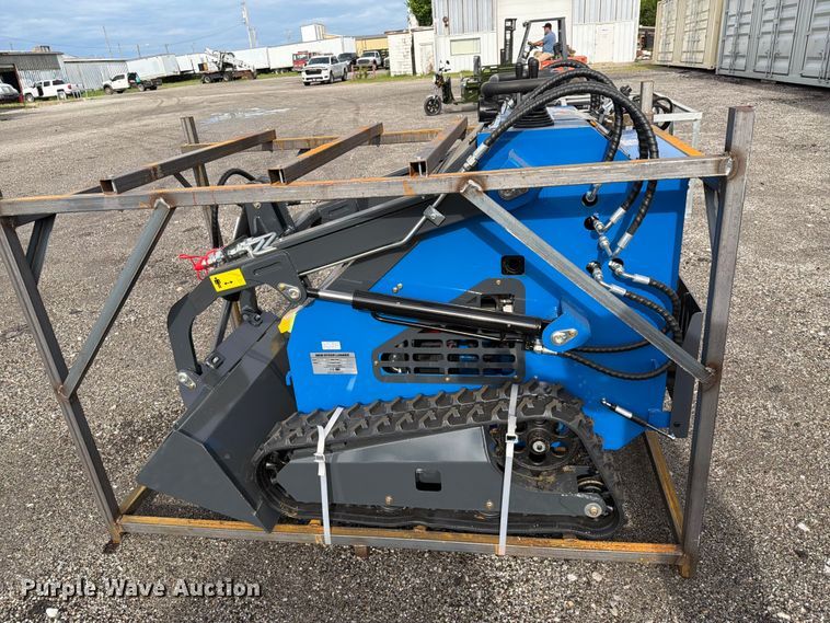 image for item EQ8045 2026 ZJG ZJ-380 compact utility loader