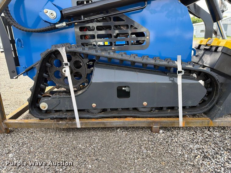 image for item EQ8045 2026 ZJG ZJ-380 compact utility loader