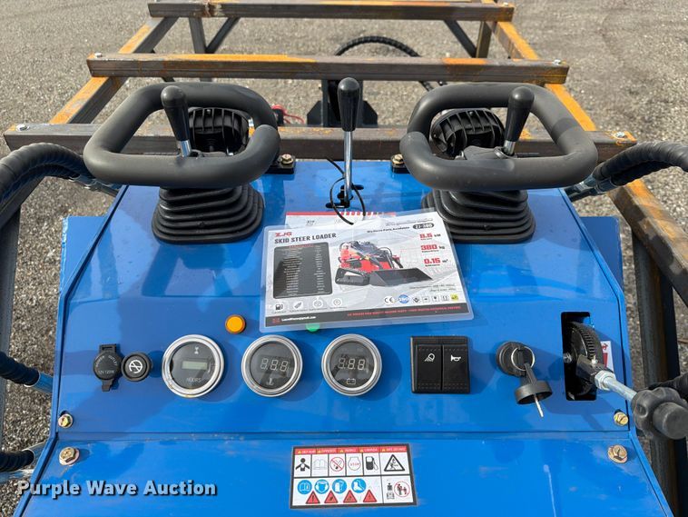 image for item EQ8045 2026 ZJG ZJ-380 compact utility loader