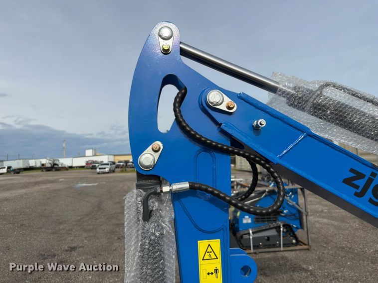 image for item EQ8047 2026 ZJG ZJ-12 mini excavator