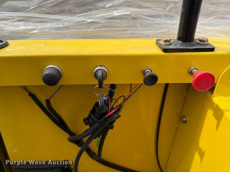 image for item EQ8063 2026 Alistair CD25 track carrier