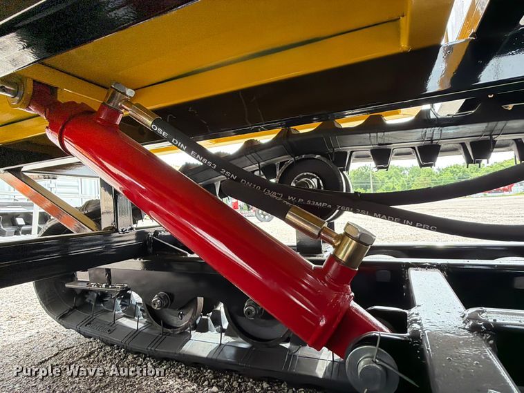 image for item EQ8063 2026 Alistair CD25 track carrier