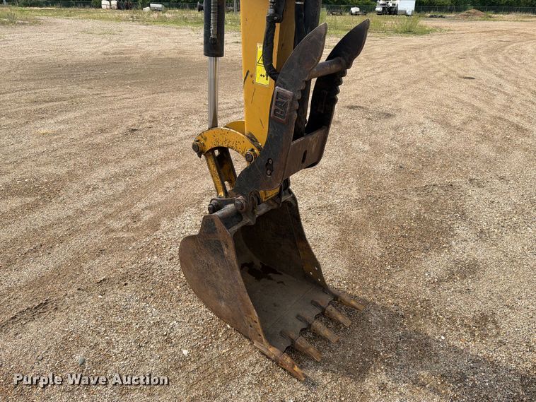 image for item ER1819 2012 Caterpillar 305.5E CR mini excavator