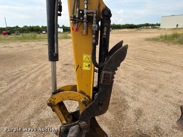 image for item ER1819 2012 Caterpillar 305.5E CR mini excavator