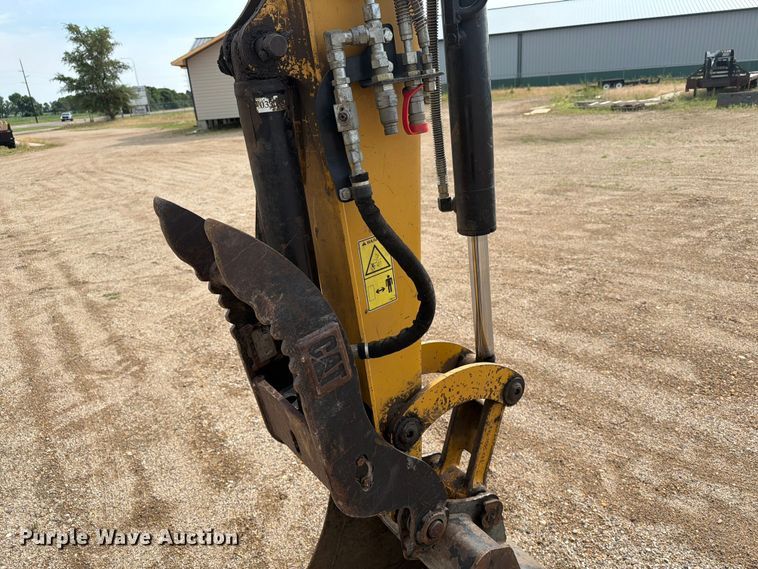 image for item ER1819 2012 Caterpillar 305.5E CR mini excavator