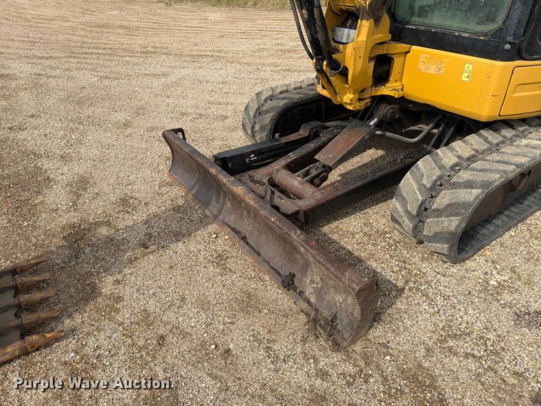image for item ER1819 2012 Caterpillar 305.5E CR mini excavator