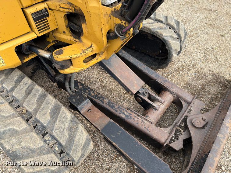 image for item ER1819 2012 Caterpillar 305.5E CR mini excavator