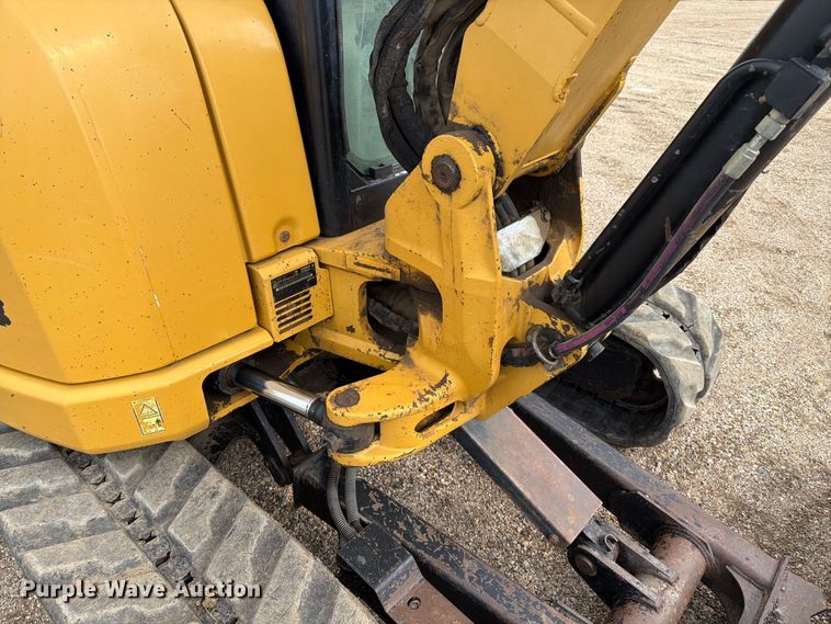 image for item ER1819 2012 Caterpillar 305.5E CR mini excavator