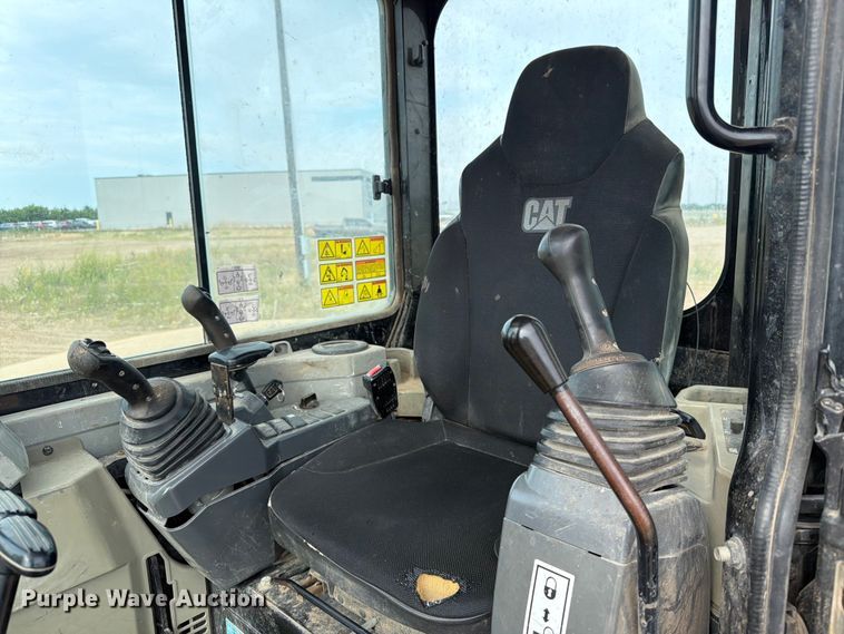 image for item ER1819 2012 Caterpillar 305.5E CR mini excavator