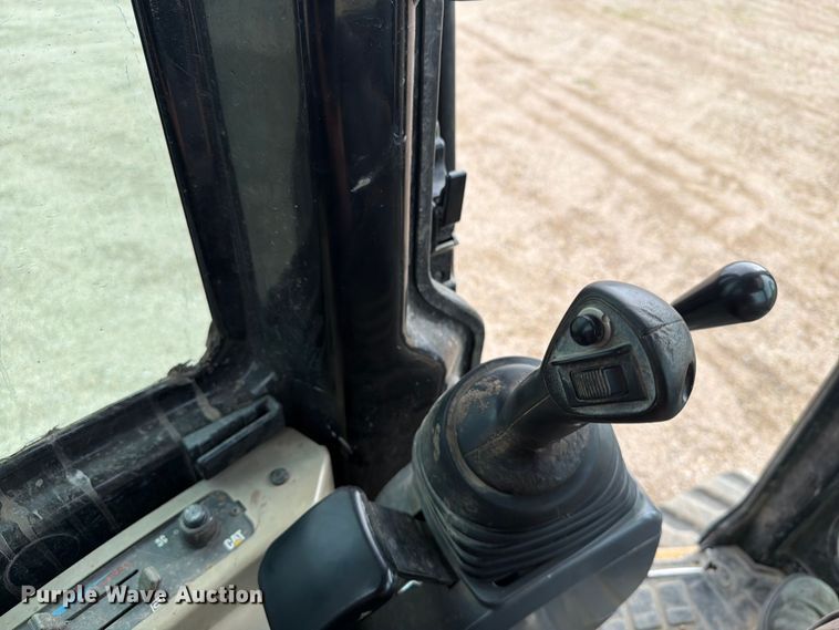 image for item ER1819 2012 Caterpillar 305.5E CR mini excavator
