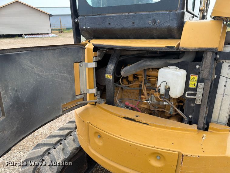 image for item ER1819 2012 Caterpillar 305.5E CR mini excavator