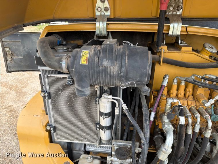 image for item ER1819 2012 Caterpillar 305.5E CR mini excavator