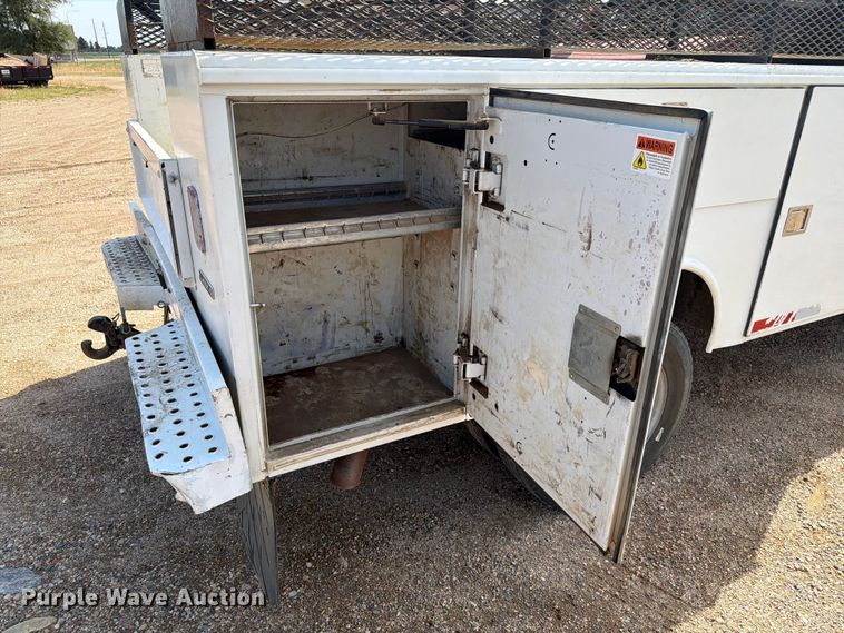image for item ER1821 2020 Ford F450 Super Duty Crew Cab utility / service truck