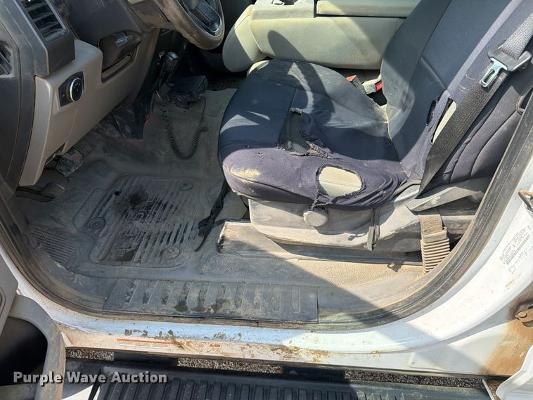 image for item ER1821 2020 Ford F450 Super Duty Crew Cab utility / service truck