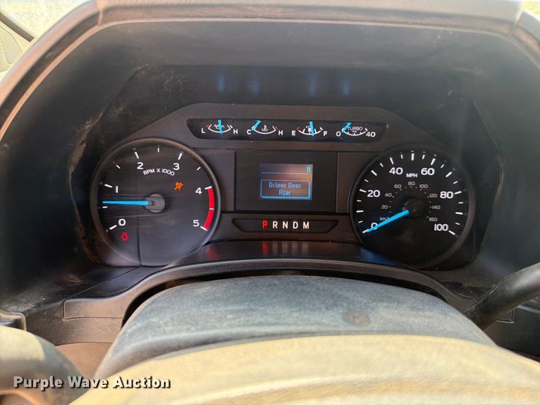 image for item ER1821 2020 Ford F450 Super Duty Crew Cab utility / service truck