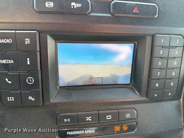 image for item ER1821 2020 Ford F450 Super Duty Crew Cab utility / service truck