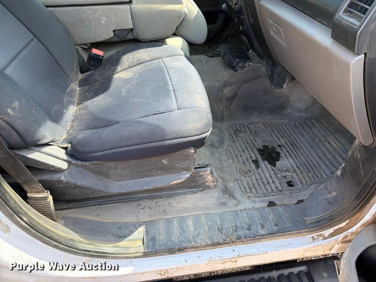 image for item ER1821 2020 Ford F450 Super Duty Crew Cab utility / service truck