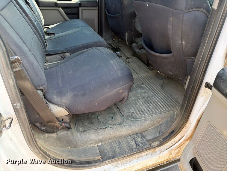 image for item ER1821 2020 Ford F450 Super Duty Crew Cab utility / service truck