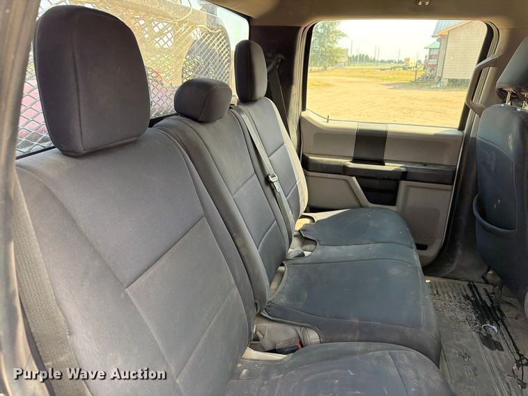 image for item ER1821 2020 Ford F450 Super Duty Crew Cab utility / service truck