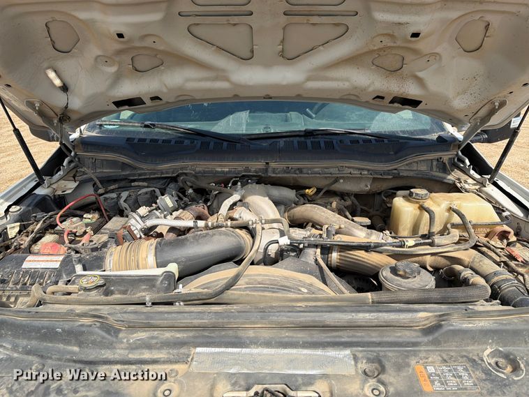 image for item ER1821 2020 Ford F450 Super Duty Crew Cab utility / service truck