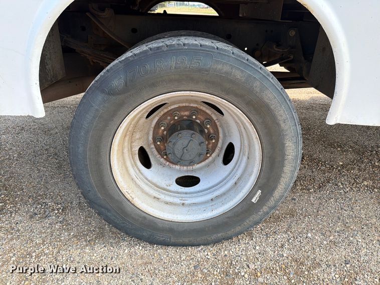 image for item ER1821 2020 Ford F450 Super Duty Crew Cab utility / service truck