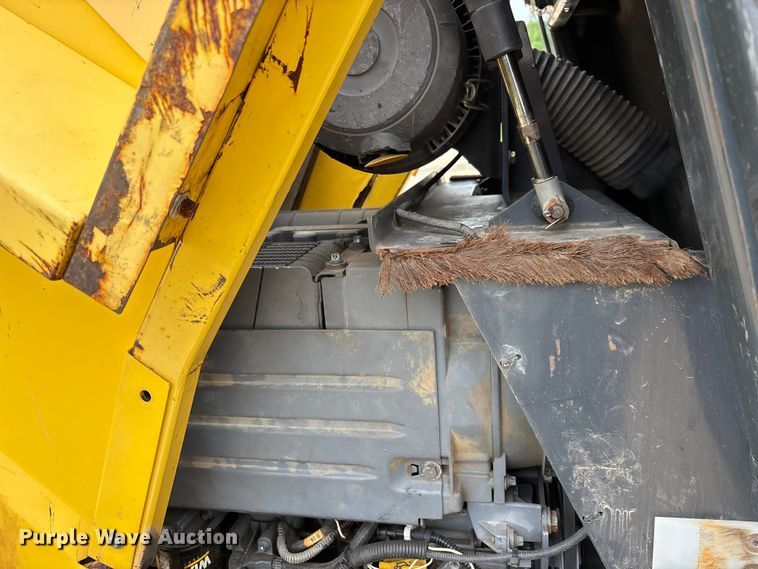 image for item ER3058 HyPac C812C single drum padfoot vibratory roller compactor