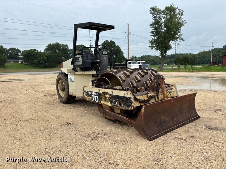 image for item ER3059 2002 Ingersoll Rand SD-70F Pro Pac single drum padfoot vibratory roller compactor