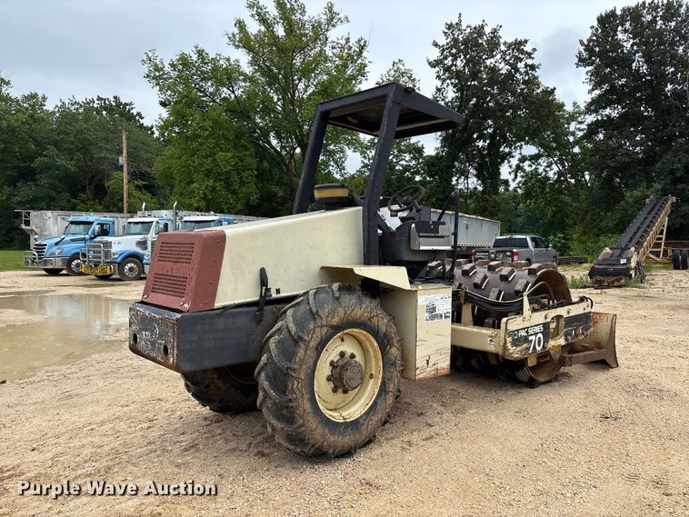 image for item ER3059 2002 Ingersoll Rand SD-70F Pro Pac single drum padfoot vibratory roller compactor