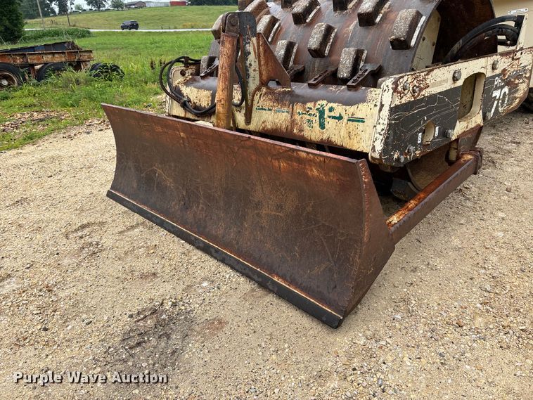 image for item ER3059 2002 Ingersoll Rand SD-70F Pro Pac single drum padfoot vibratory roller compactor