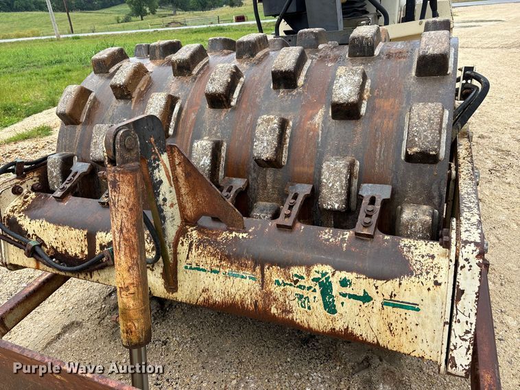 image for item ER3059 2002 Ingersoll Rand SD-70F Pro Pac single drum padfoot vibratory roller compactor