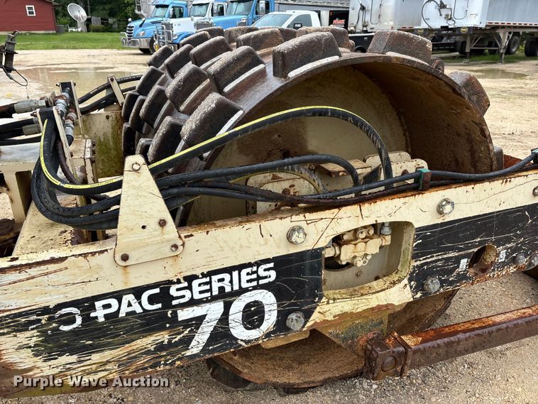 image for item ER3059 2002 Ingersoll Rand SD-70F Pro Pac single drum padfoot vibratory roller compactor
