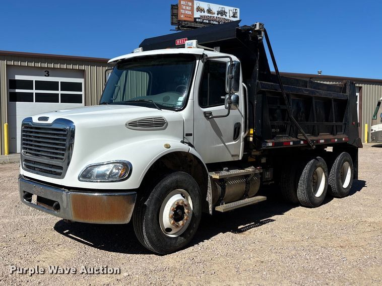 image for item ER3062 2005 Freightliner Business Class M2 dump truck