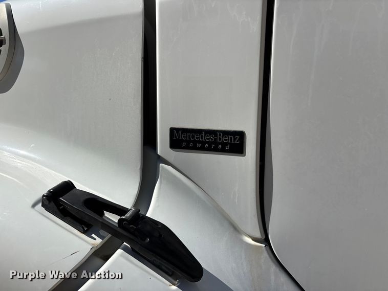 image for item ER3062 2005 Freightliner Business Class M2 dump truck