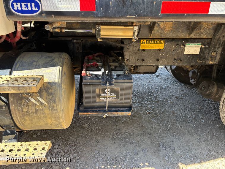 image for item ER3062 2005 Freightliner Business Class M2 dump truck