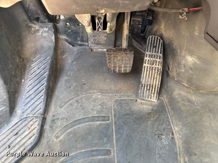 image for item ER3062 2005 Freightliner Business Class M2 dump truck