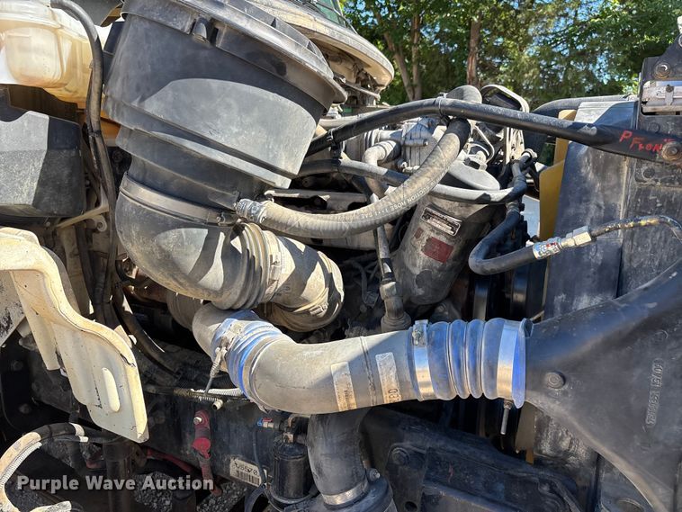 image for item ER3062 2005 Freightliner Business Class M2 dump truck