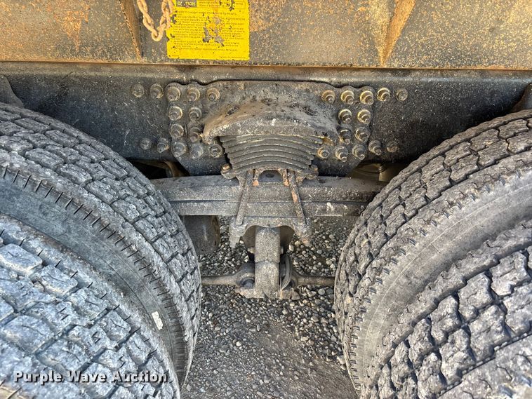 image for item ER3062 2005 Freightliner Business Class M2 dump truck