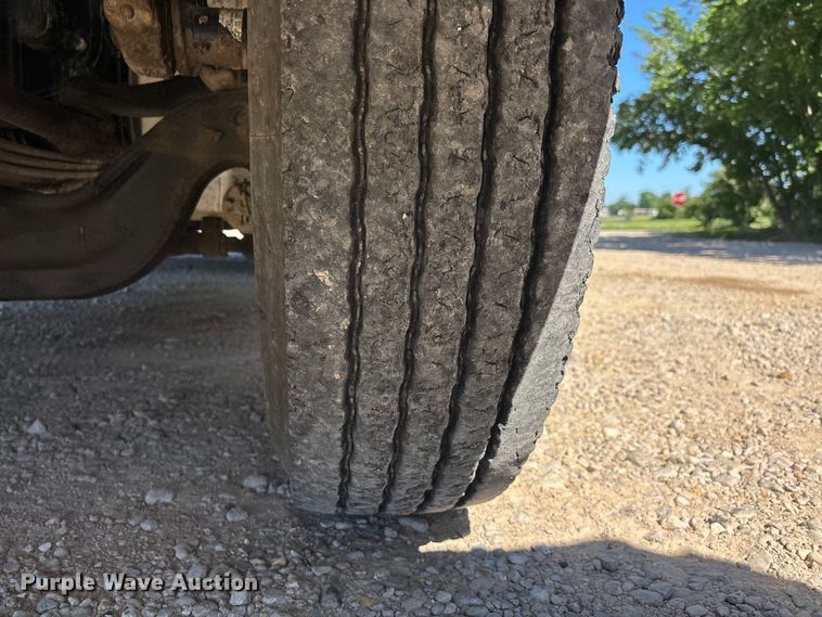 image for item ER3062 2005 Freightliner Business Class M2 dump truck