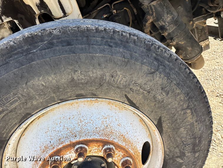 image for item ER3062 2005 Freightliner Business Class M2 dump truck