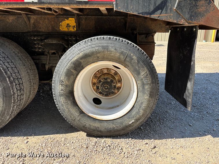 image for item ER3062 2005 Freightliner Business Class M2 dump truck