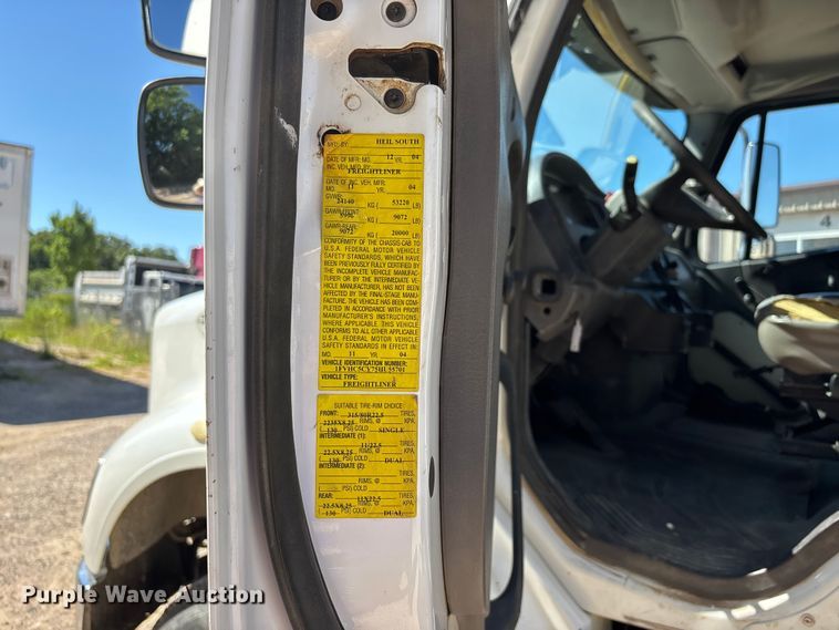 image for item ER3062 2005 Freightliner Business Class M2 dump truck