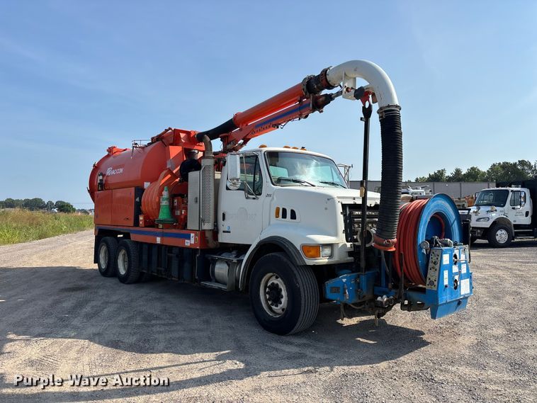 image for item ER3072 2007 Sterling L7500 hydrovac truck