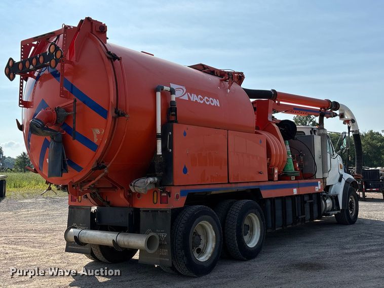 image for item ER3072 2007 Sterling L7500 hydrovac truck