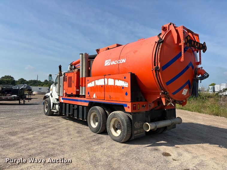 image for item ER3072 2007 Sterling L7500 hydrovac truck