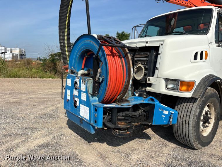 image for item ER3072 2007 Sterling L7500 hydrovac truck