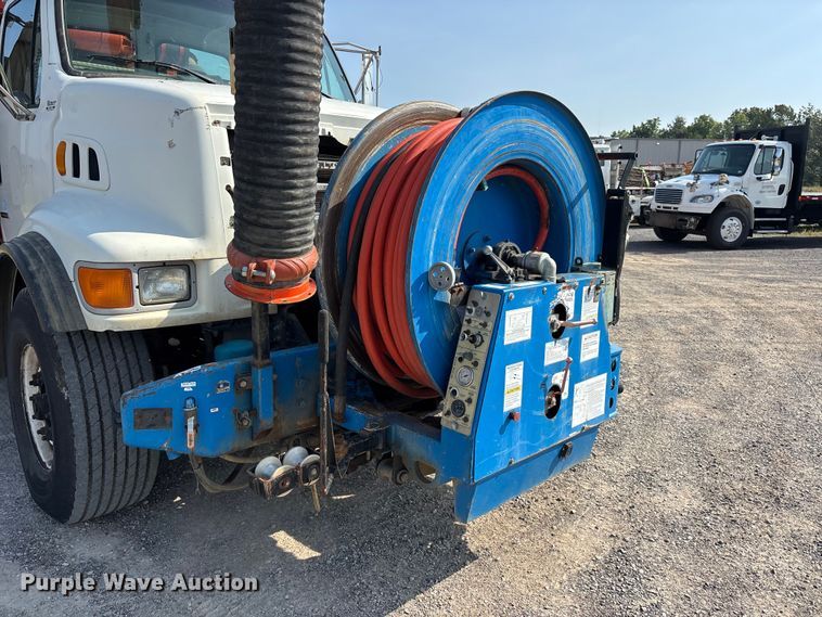 image for item ER3072 2007 Sterling L7500 hydrovac truck